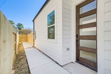 Modern Houston Vacation Rental, 8 Mi To Downtown!