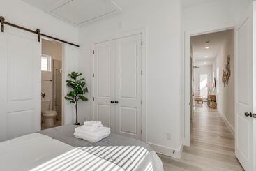 Modern Houston Vacation Rental, 8 Mi To Downtown!