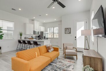 Modern Houston Vacation Rental, 8 Mi To Downtown!