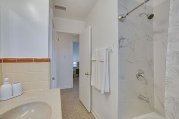 5 Mi To City Park: Charming Home Near Nola!