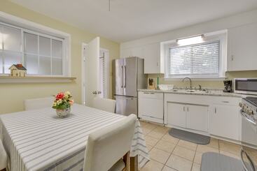 5 Mi To City Park: New Orleans Area Home