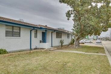 5 Mi To City Park: New Orleans Area Home