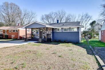 Newly Updated Home ~ 3 Mi To Downtown Charlotte!