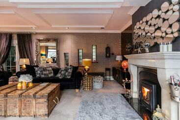 اقامتگاه The Cool Belfast Home