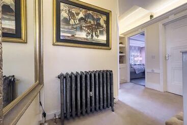 اقامتگاه The Cool Belfast Home