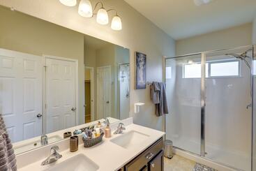 Sunny Temple Home W/ Yard ~ 9 Mi To College!