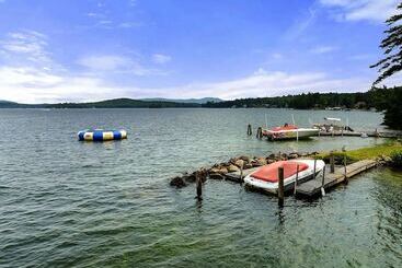 Winni Lakefront Cabin