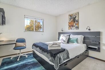 4br Central Location & Near Parks!
