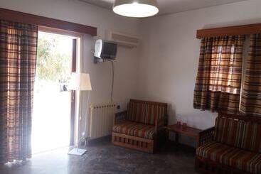 هتل Elpida Apartments