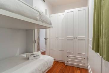 Enjoybcn Fira Apartment - 바르셀로나