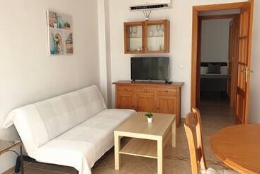 هتل Apartamentos Latin