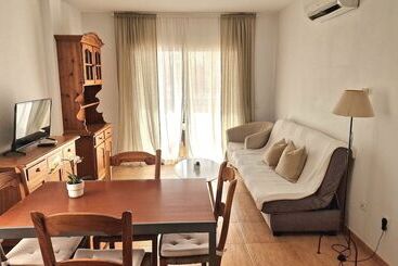 هتل Apartamentos Latin