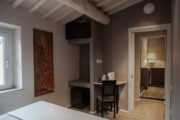 هتل Borgo Elissa
