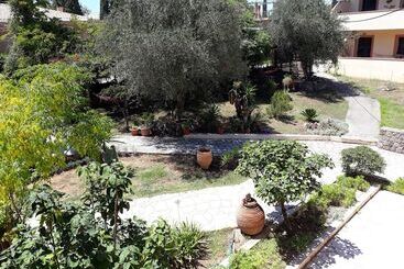 Pierhouse Hotel In Gouvia