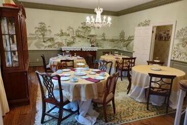تختخواب و صبحانه The Virginia Cliffe Inn