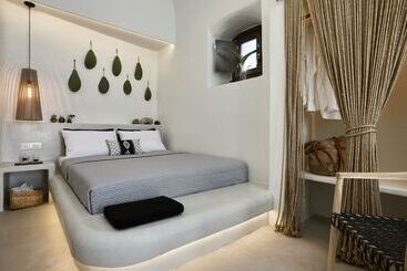 Floria Suites