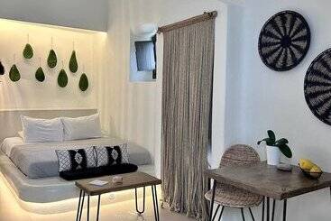 Floria Suites