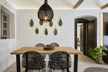 Floria Suites