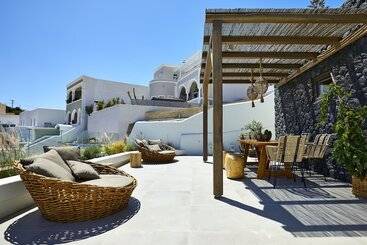 Floria Suites
