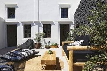 Floria Suites