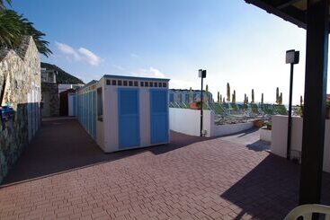 هتل Albergo Madri Pie