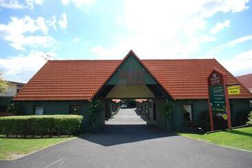 هتل Baden Lodge