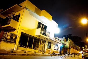 هتل B&b Elena