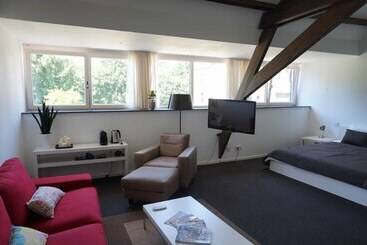 هتل B&b Kasteel Nijswiller