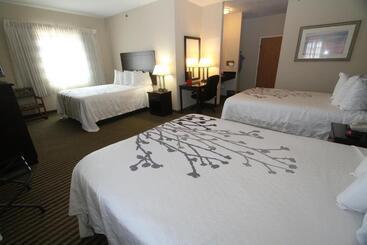 酒店 Bowman Inn And Suites