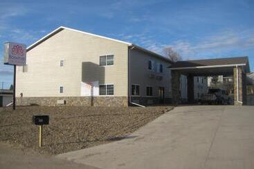 酒店 Bowman Inn And Suites