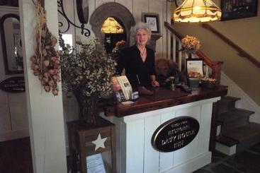 هتل Historic Davy House Bed & Breakfast