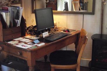 هتل Historic Davy House Bed & Breakfast
