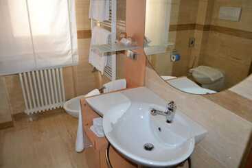 هتل La Piazzetta Rooms & Breakfast