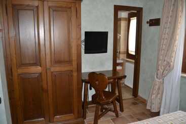 هتل La Piazzetta Rooms & Breakfast
