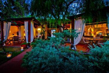 Nora Club Hotel & Spa
