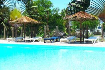 هتل Residence Les Cayalines