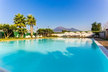 هتل Resort & Winery Bosco De Medici