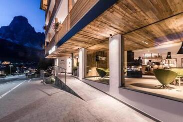 هتل Villa Tony   Small Romantic