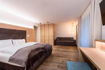 هتل Villa Tony   Small Romantic