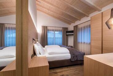 هتل Villa Tony   Small Romantic