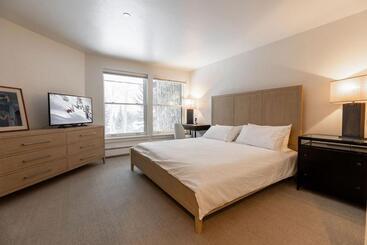 Northwood S Ski In Ski Out By Vail Realty