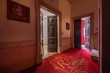 پانسیون Relais Empire