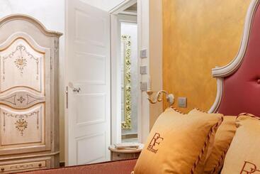 پانسیون Relais Empire