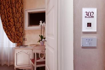 پانسیون Relais Empire