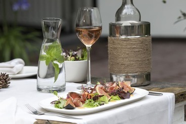 Zenzez Hotel & Lounge