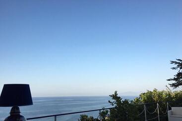هتل Blue Island Villa Caterina