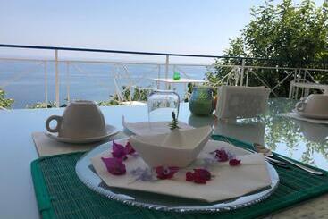 هتل Blue Island Villa Caterina