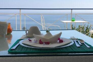 هتل Blue Island Villa Caterina