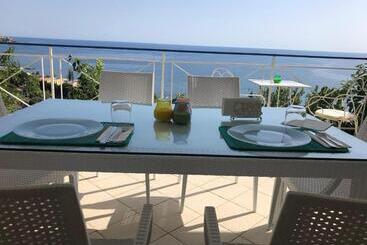 هتل Blue Island Villa Caterina