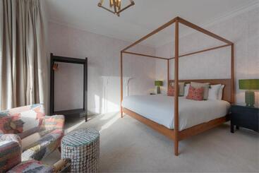 Florence Suite Boutique Hotel And Restaurant
